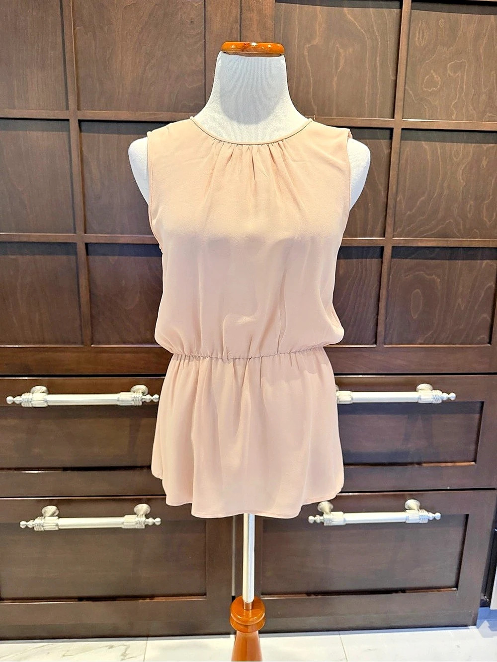 Theory Sleeveless Gathered Blouse in Pink Size Medium